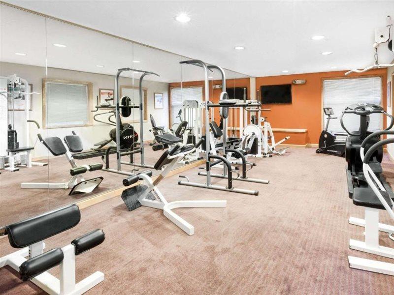 卡拉马祖戴斯酒店及套房 外观 照片